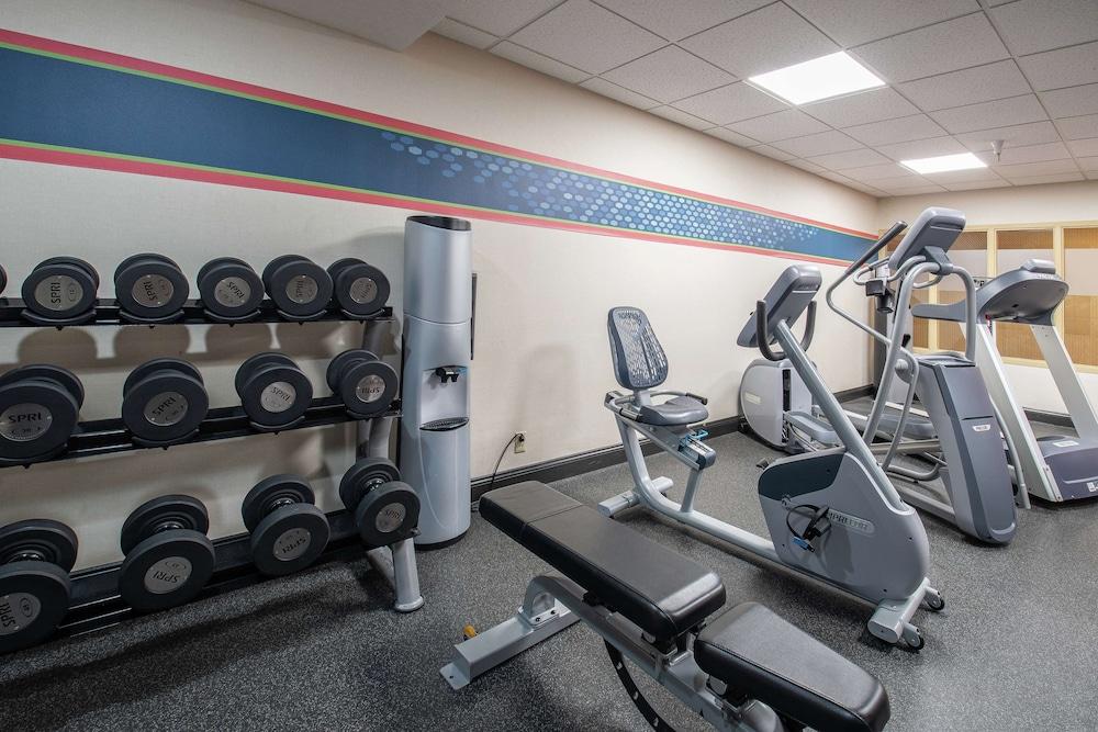 Hampton Inn & Suites Williamsburg-Richmond Rd. photo 21