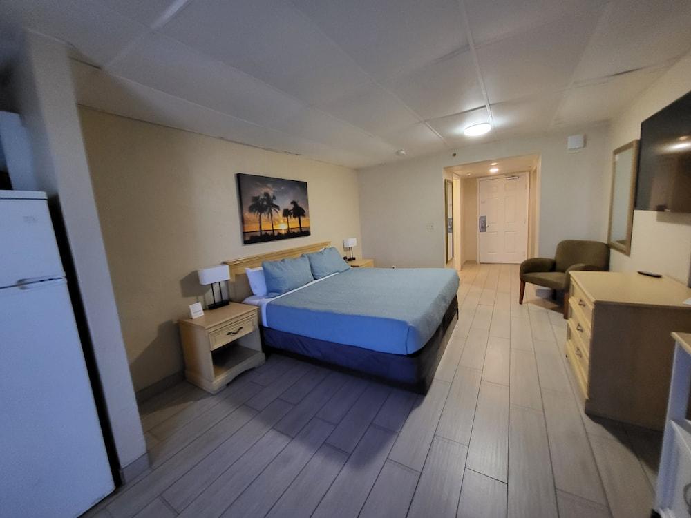 Beachside Hotel photo 35
