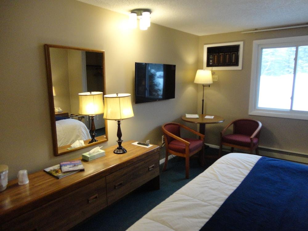 Eastern Inn & Suites photo 4
