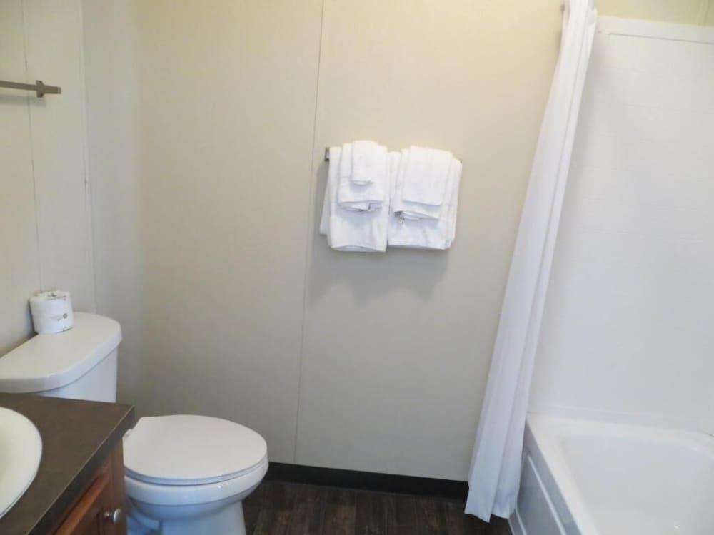 Shale Lodge photo 3