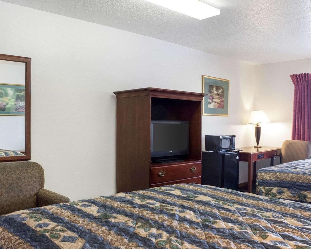 Rodeway Inn West Fargo Main Ave. photo 23