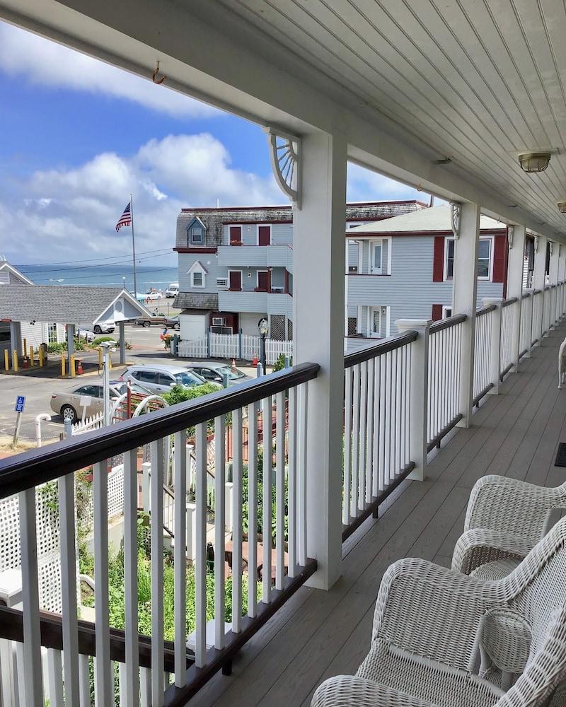 MV Surfside Hotel photo 50