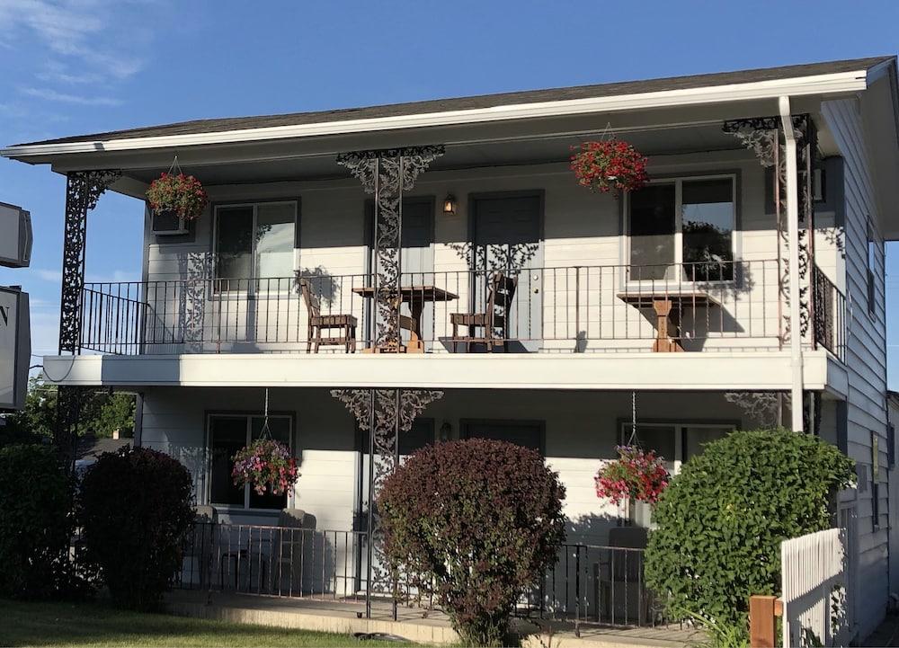 Mansion House Motel photo 18