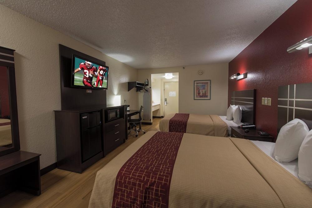 Red Roof Inn Houston - Brookhollow photo 5