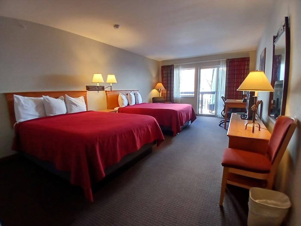 Salmon Rapids Lodge photo 30