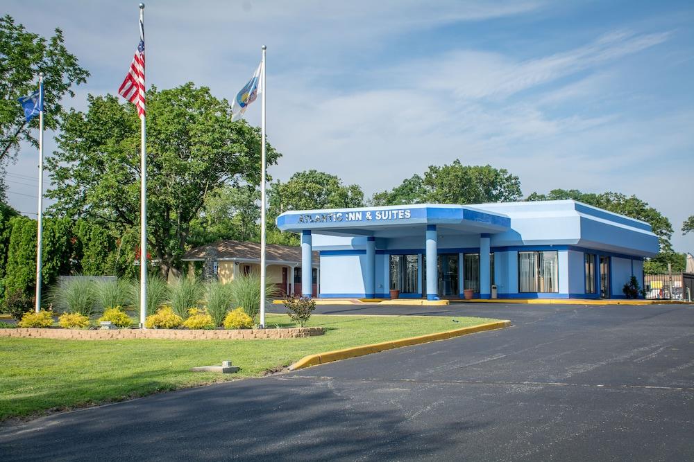 Atlantic Inn & Suites photo 16