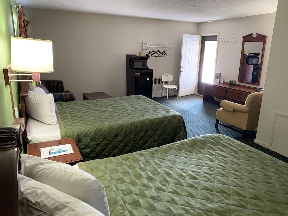 Gas Lite Motel photo 25