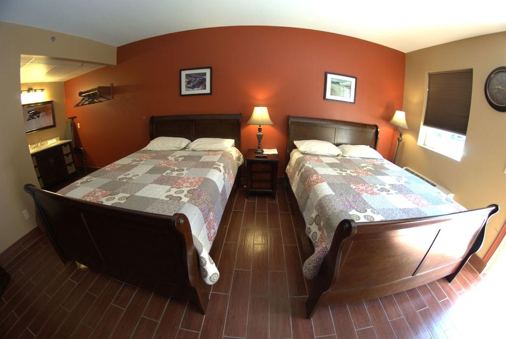 Put in Bay Victory Station Hotel photo 21