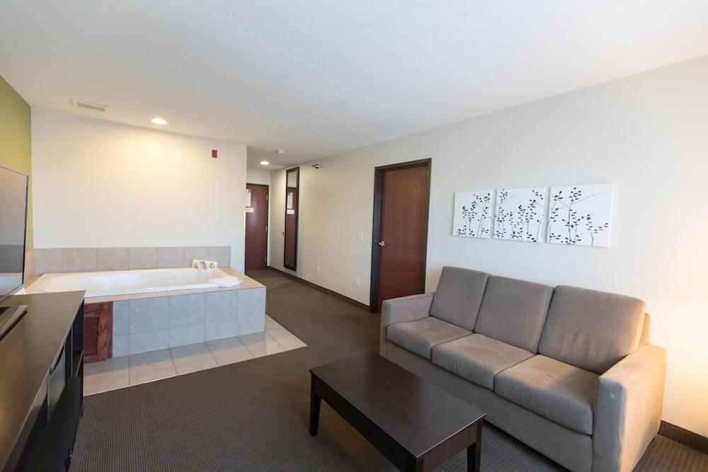 Sleep Inn & Suites Pleasant Hill - Des Moines photo 12
