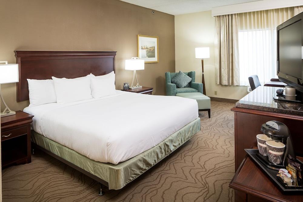 DoubleTree by Hilton Boston - Milford photo 27