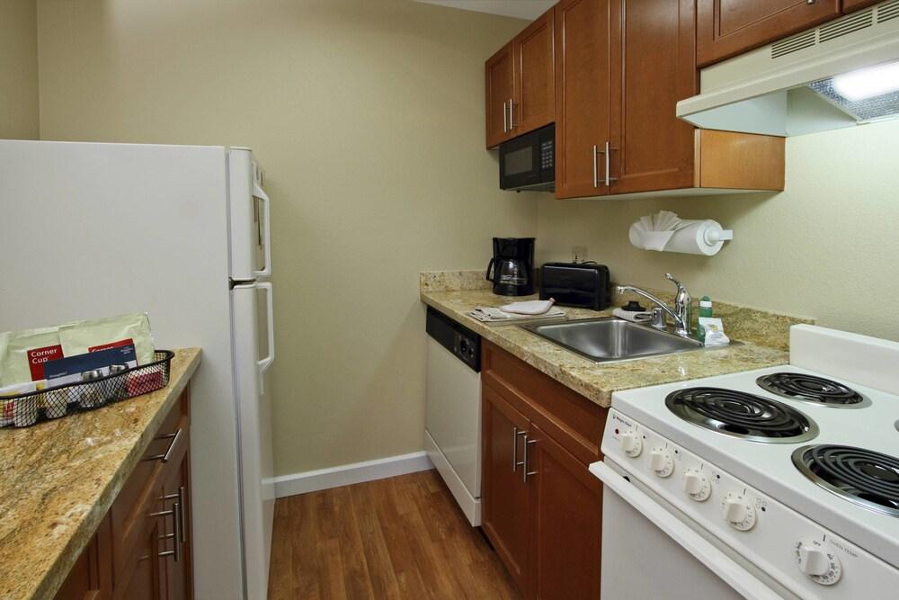 TownePlace Suites by Marriott San Jose Cupertino photo 8