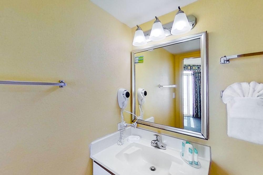 Bay Watch Resort & Conference Center photo 67