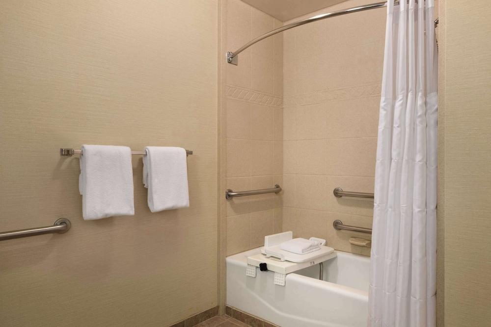 Radisson Hotel Lenexa Overland Park photo 15