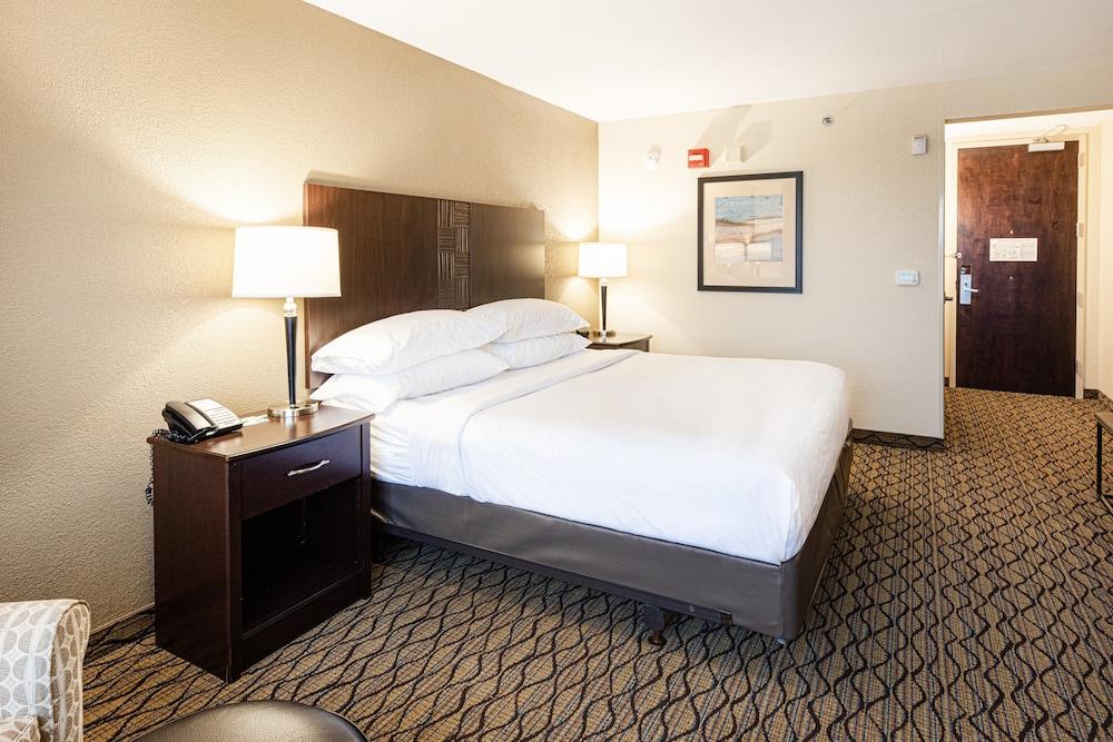 Holiday Inn St. Louis Arpt West-Earth City by IHG photo 6