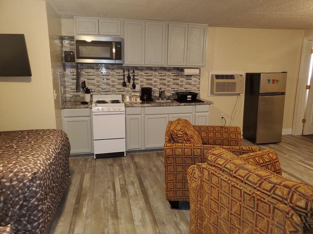 Turnpike Motel photo 15