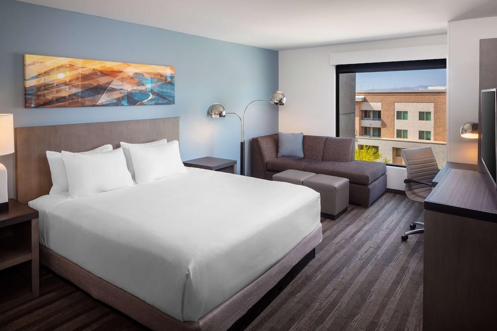 Hyatt House North Scottsdale photo 10
