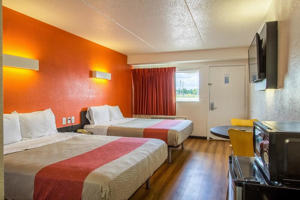Motel 6 Ashland, OH photo 8