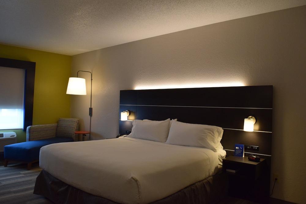 Holiday Inn Express Hotel & Suites Sparta by IHG photo 19