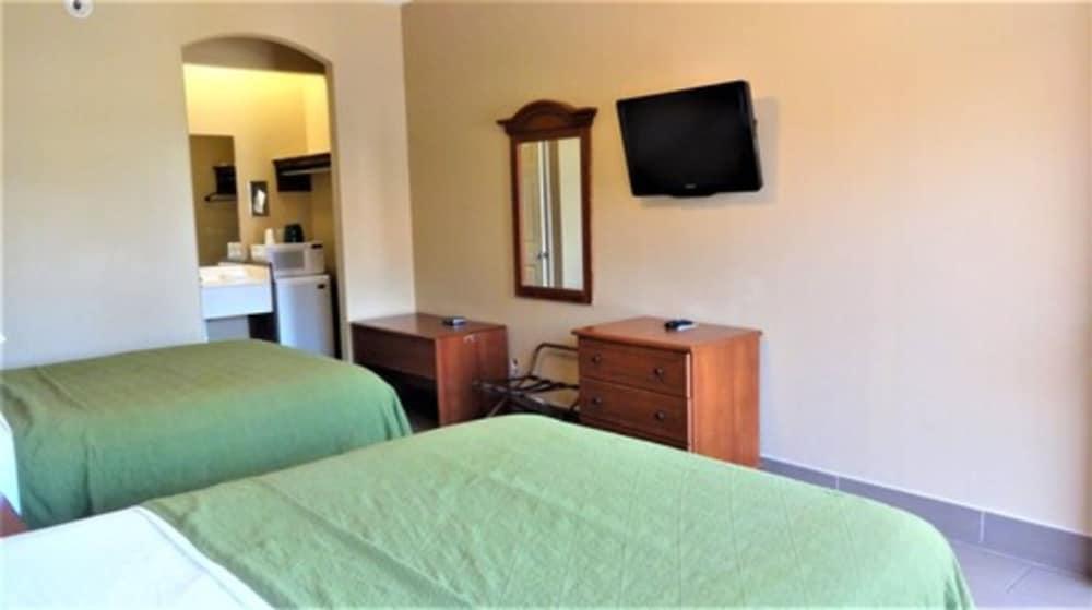 La Copa Inn McAllen photo 12