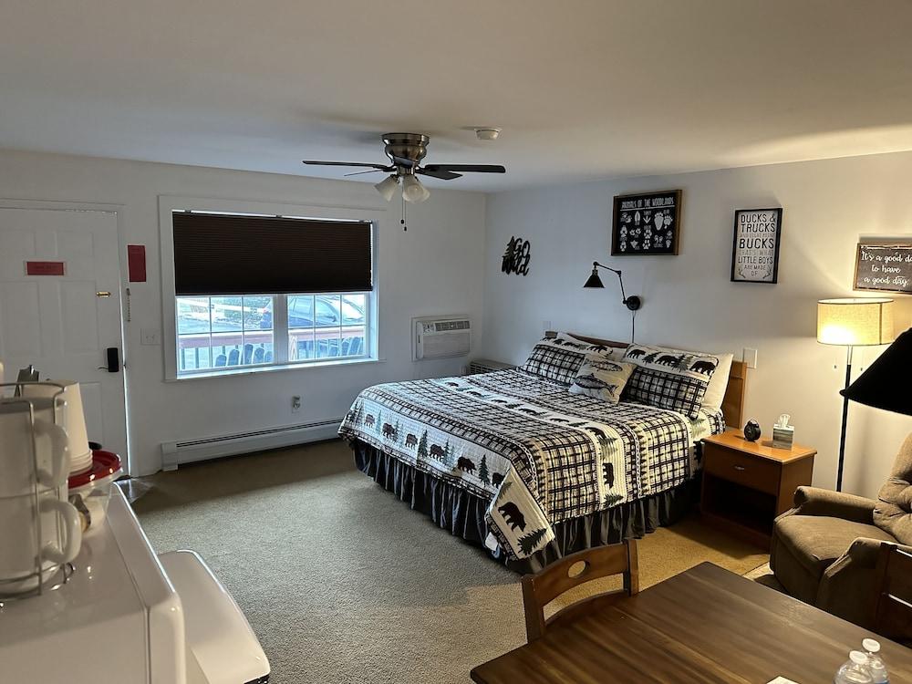Maple Leaf Motel photo 3
