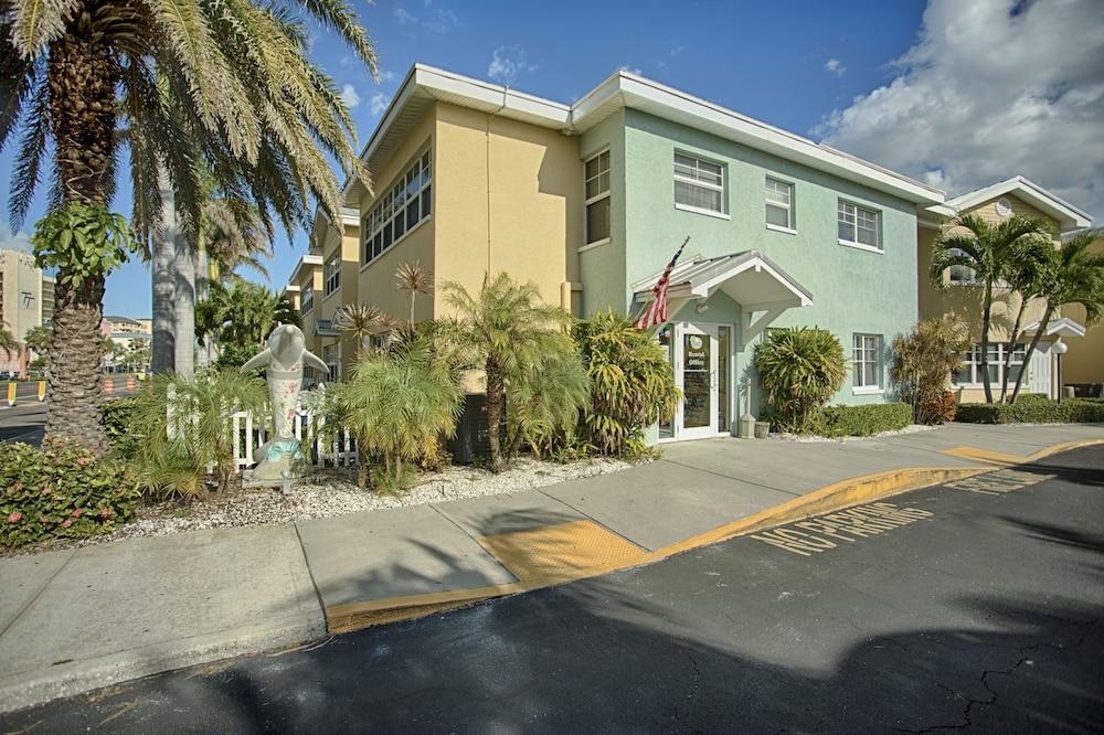Barefoot Beach Resort photo 7