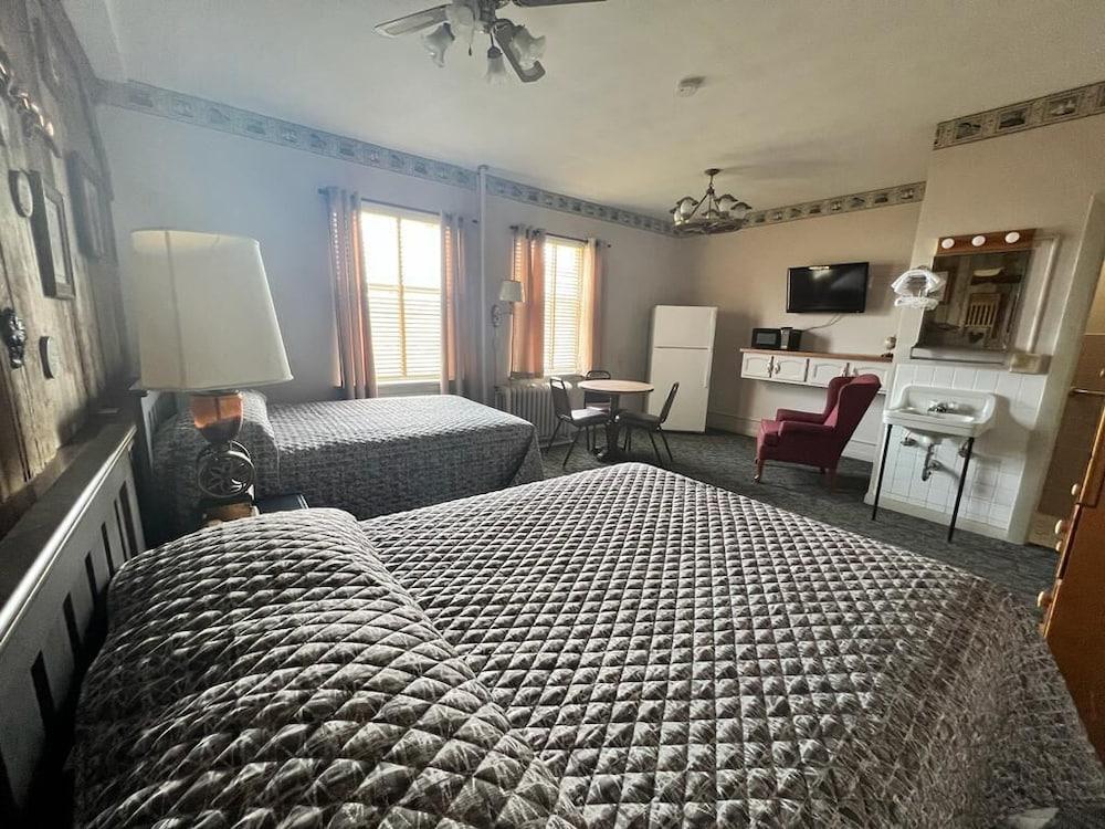 Canfield Hotel photo 4