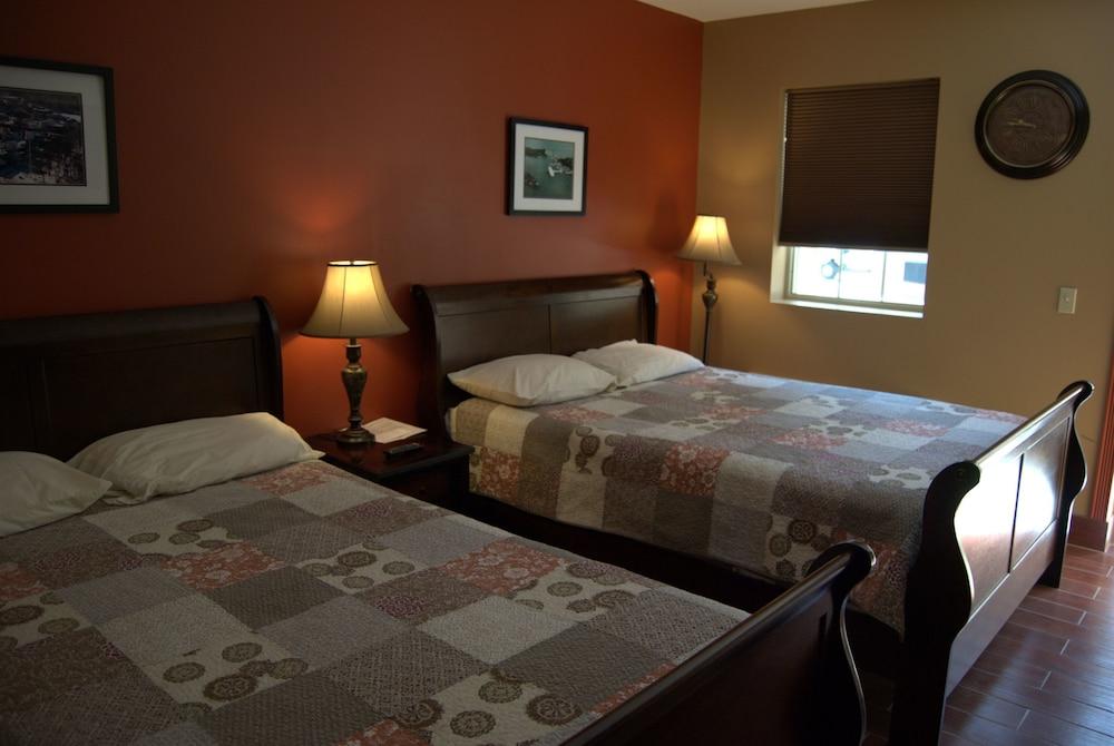 Put in Bay Victory Station Hotel photo 19
