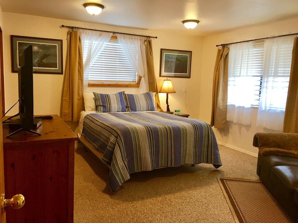 Driftwood Inn and Seaside Lodges photo 77