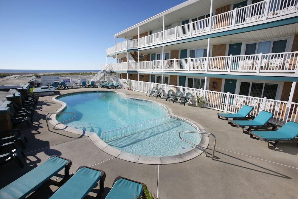 Monterey Motel photo 2