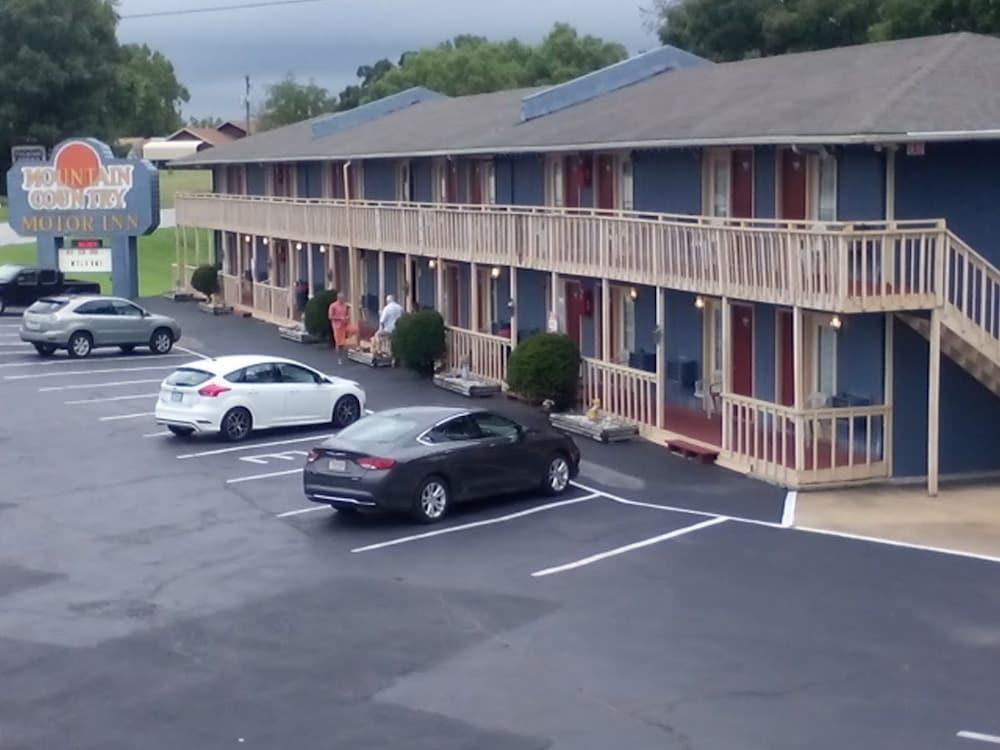 Mountain Country Inn photo 2
