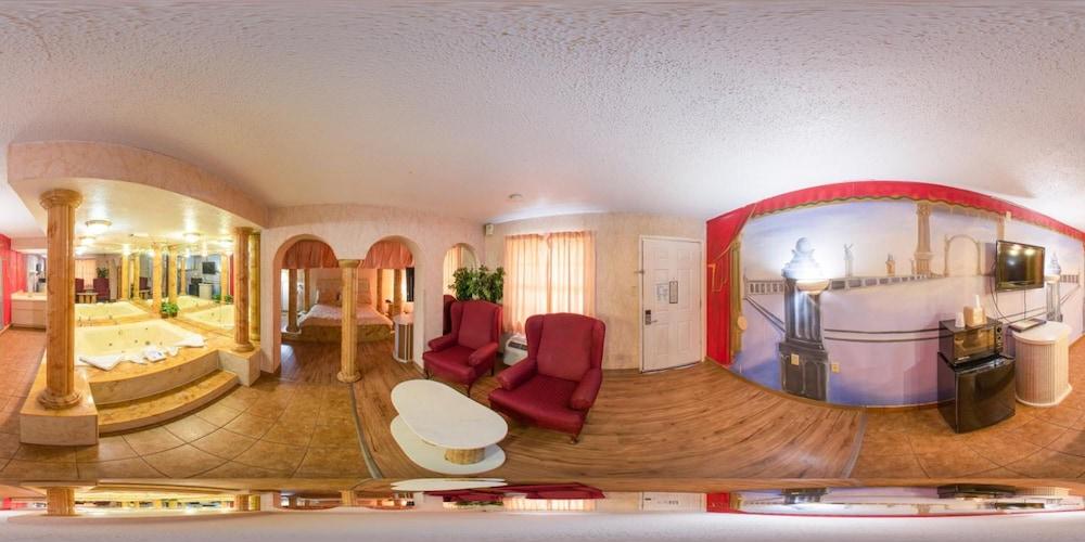 Economy Inn & Suites photo 40