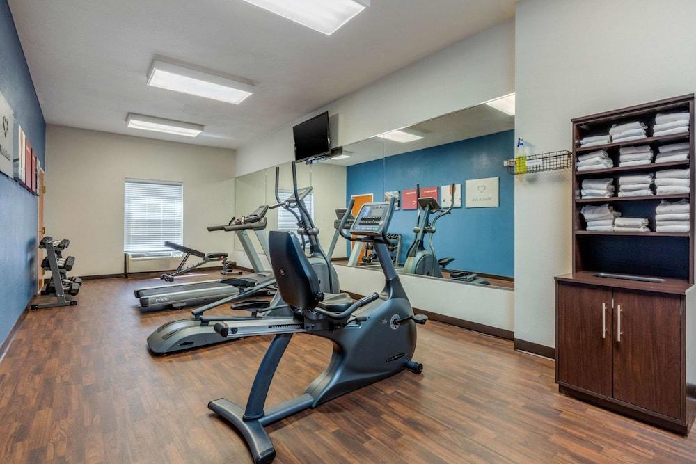 Comfort Suites Rolla photo 52