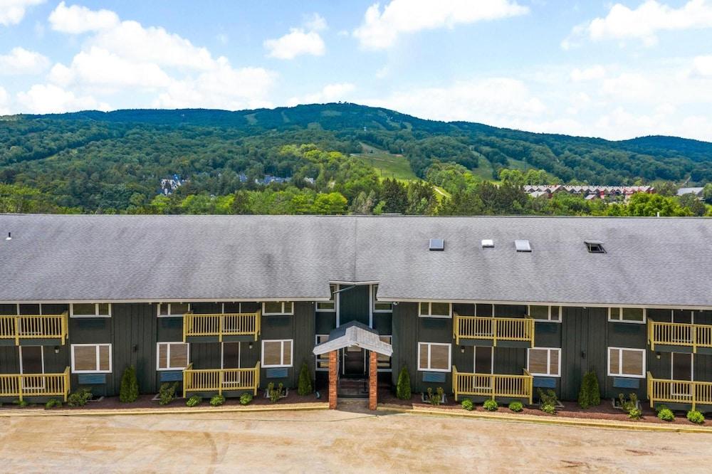 The Lodge at Mount Snow photo 26