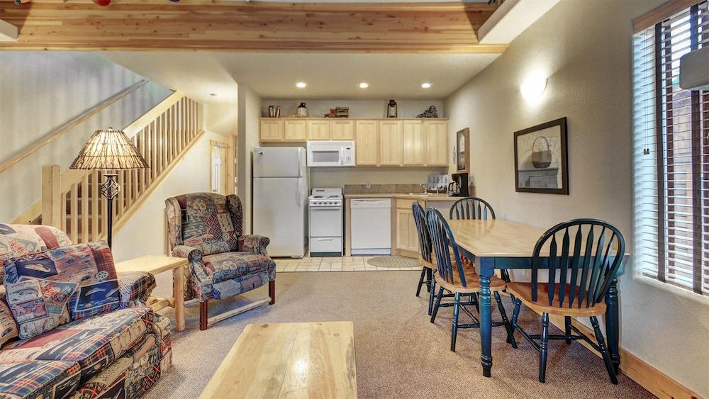 Eagle Fire Lodge & Cabins photo 74
