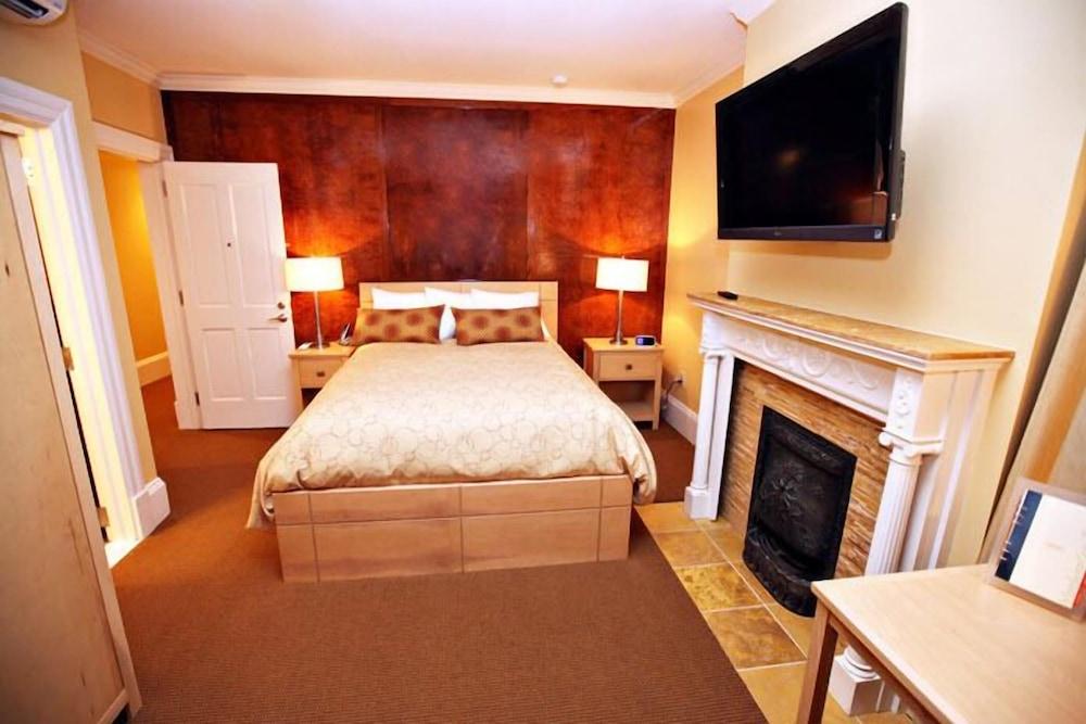 Washington Place Bistro & Inn photo 1