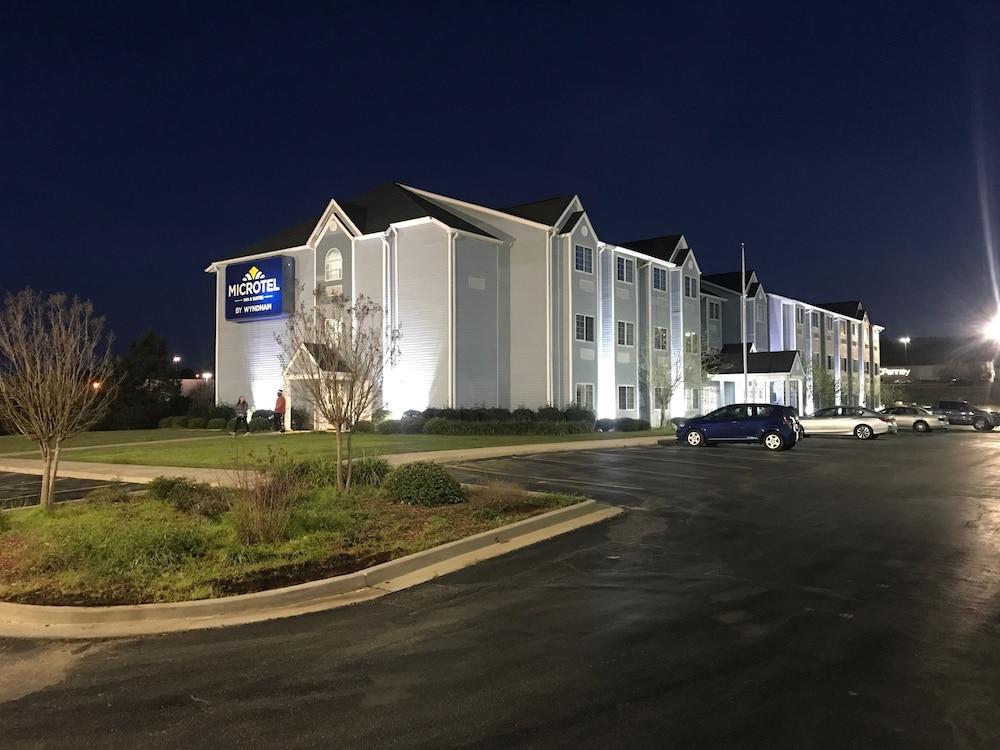 Microtel Inn & Suites by Wyndham Meridian photo 19