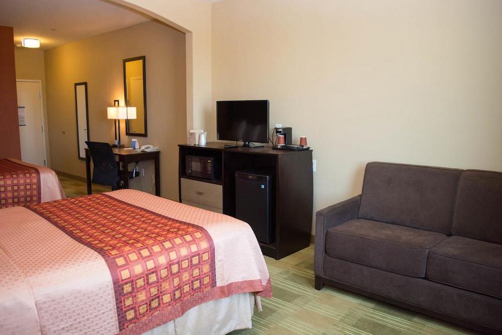 Cotulla Express Inn photo 15