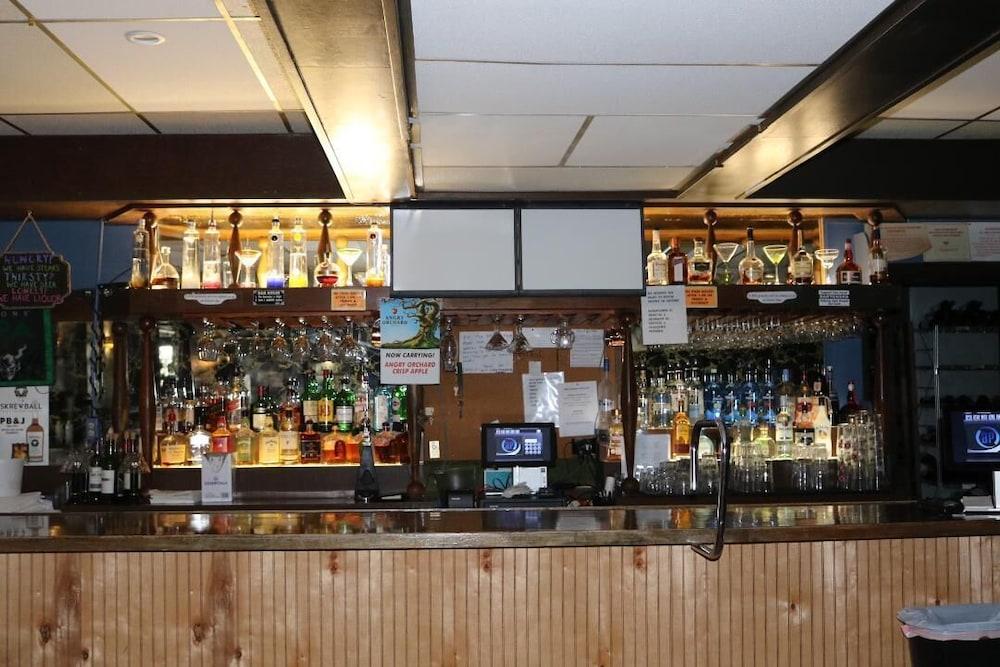 Hobbs Family Inn photo 20