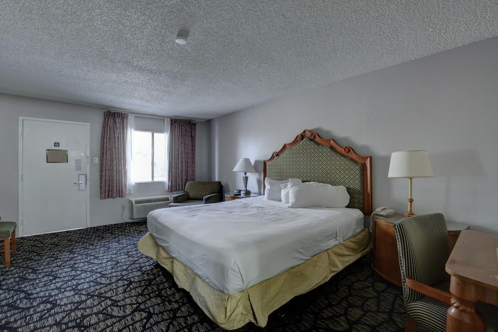 Aviation Inn photo 36