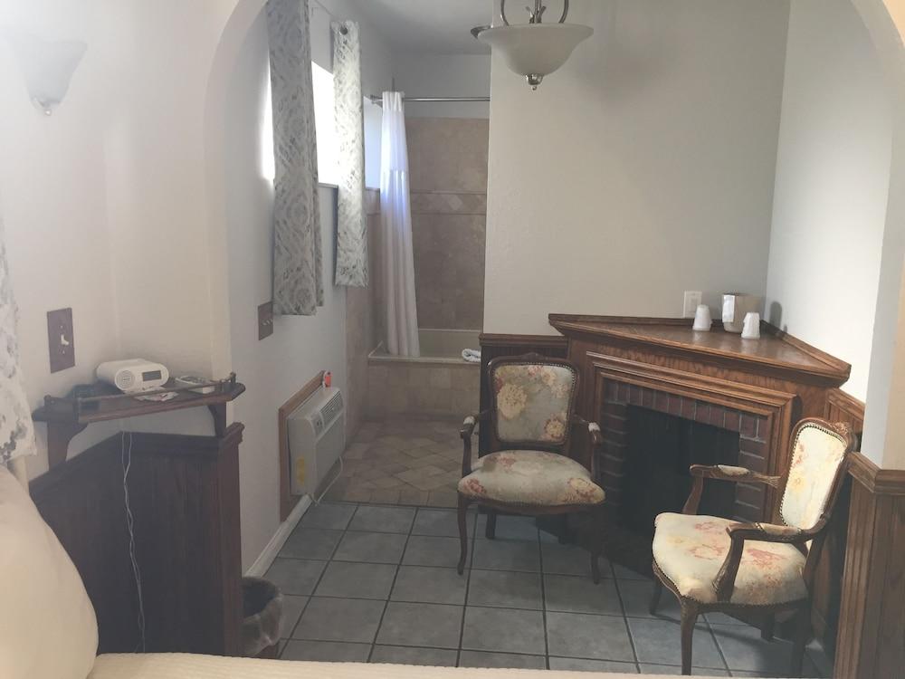 Seacrest Inn photo 39