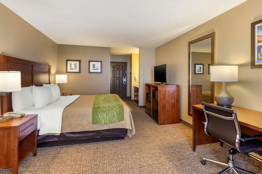 Comfort Inn & Suites El Centro I - 8 photo 31