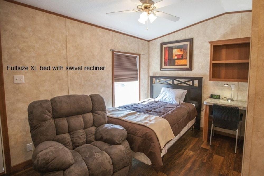 Cuero Oilfield Housing photo 19
