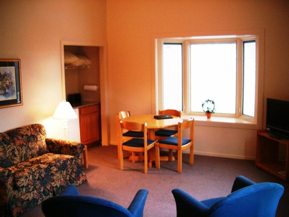Attitash Motel photo 5