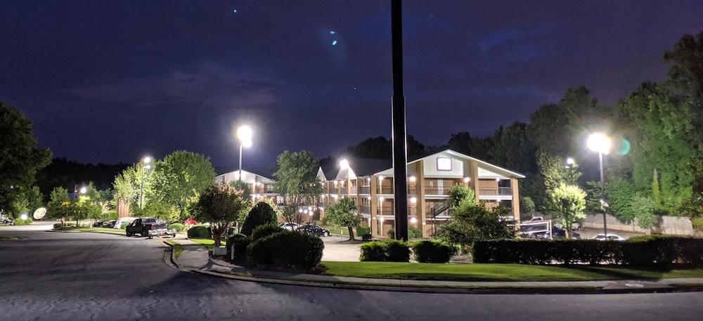 Brick Lodge Atlanta/Norcross photo 22