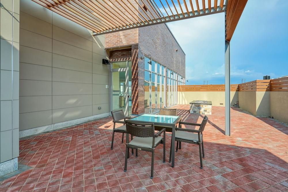 Courtyard by Marriott North Brunswick photo 39