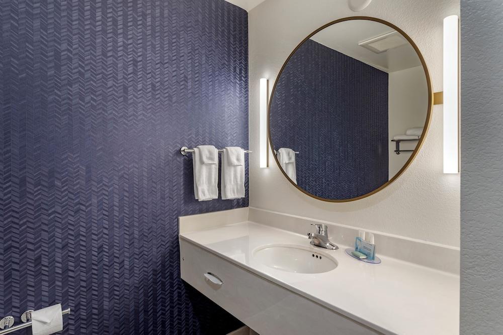 Fairfield Inn by Marriott Boone photo 10