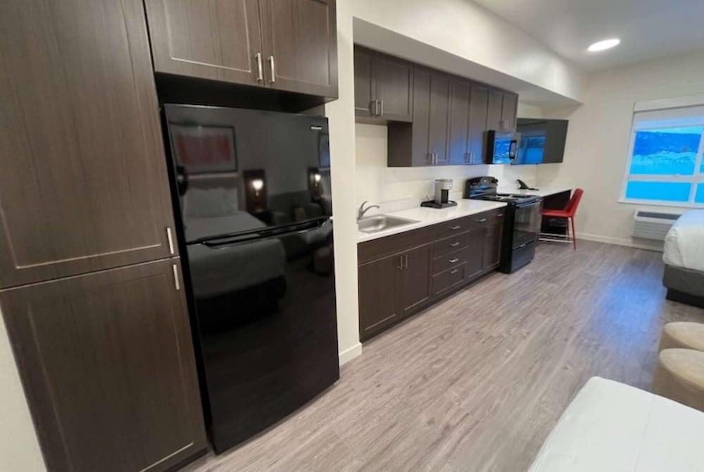 Hawthorn Extended Stay by Wyndham Jackson Alpine photo 4