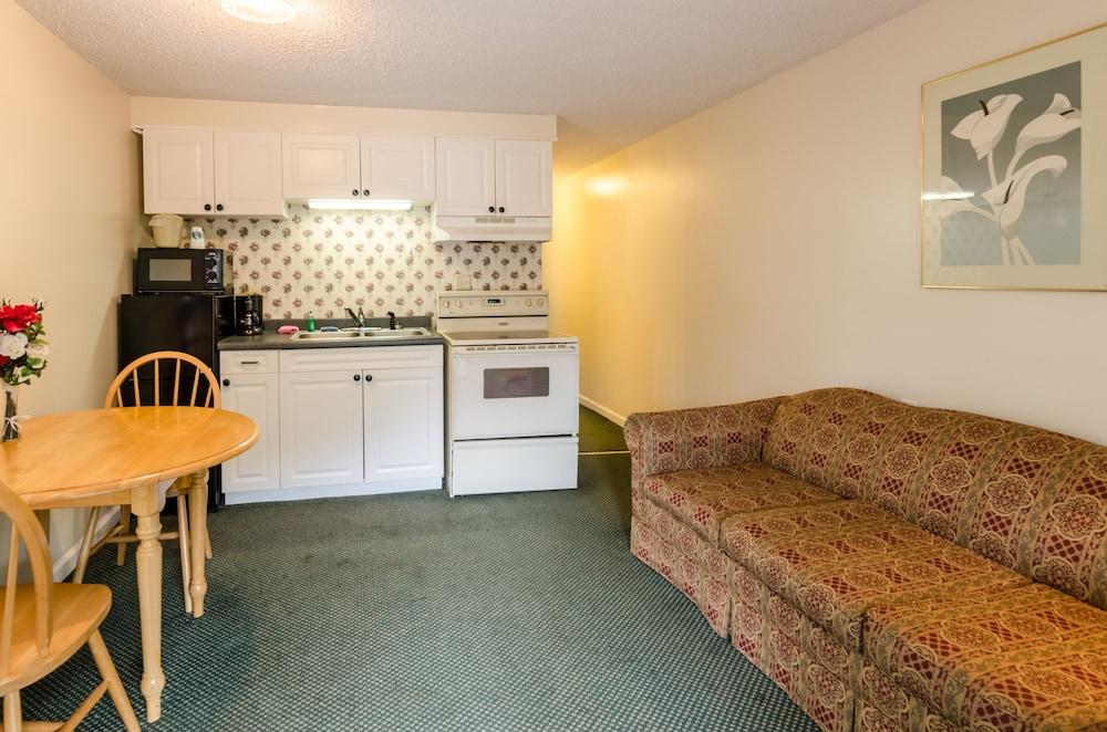 Highland Hills Motel and Cabins – A Master Hosts Resort photo 31