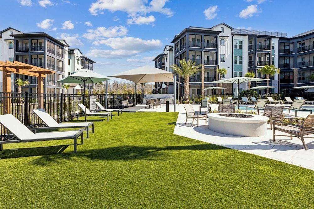 Landing Apartments near Sun City Center and Riverview photo 21