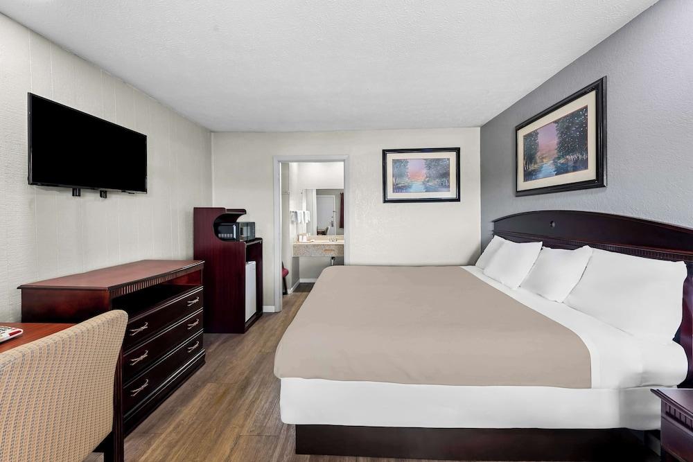 Americas Best Value Inn Marion, OH photo 19